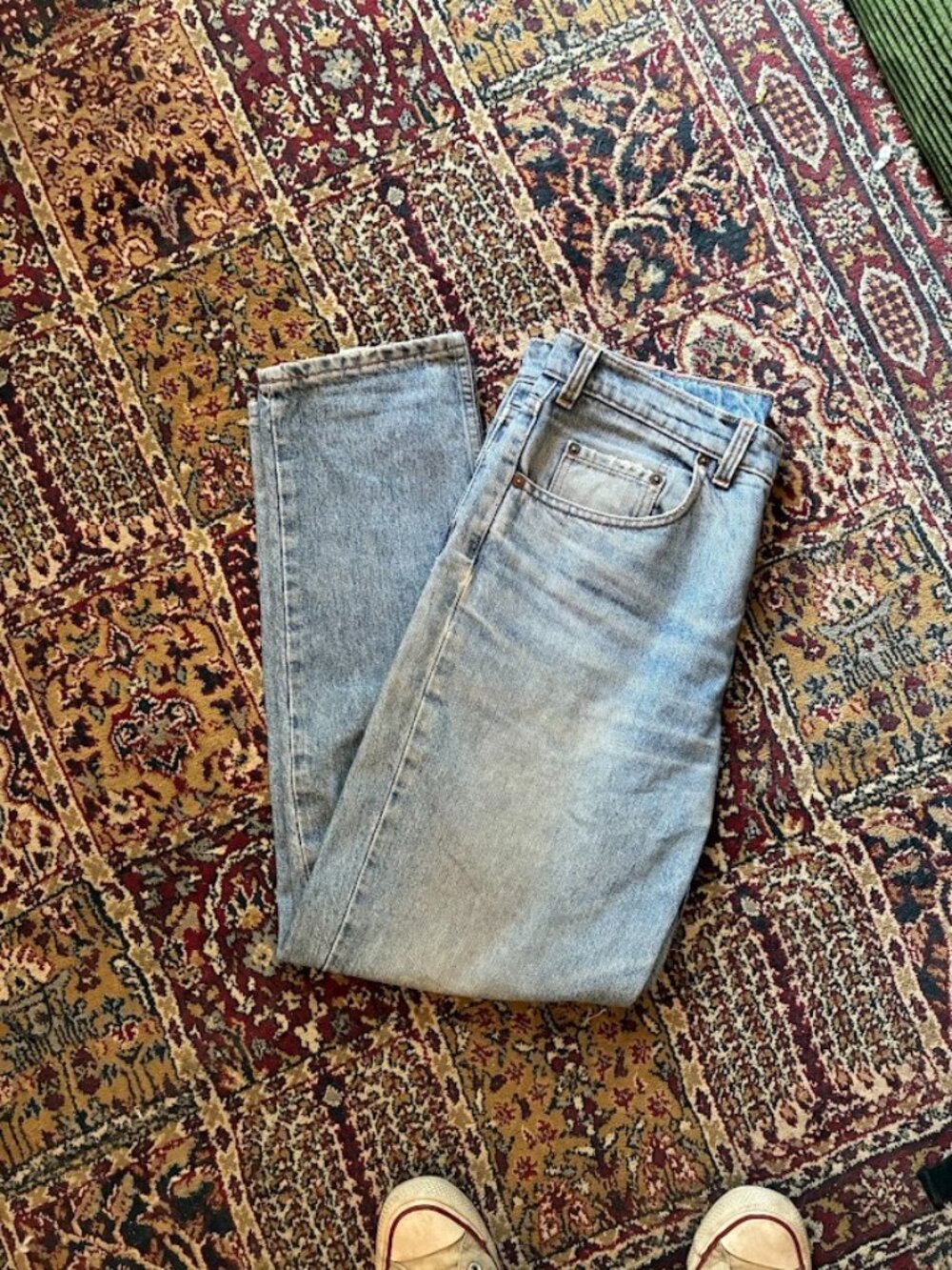 Lightwash Levi 532s, 33X30